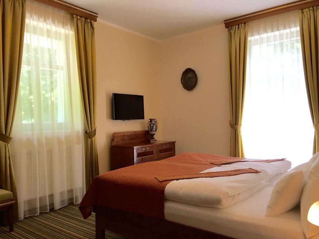 Mariánské Lázně Parkhotel Forest מראה חיצוני תמונה