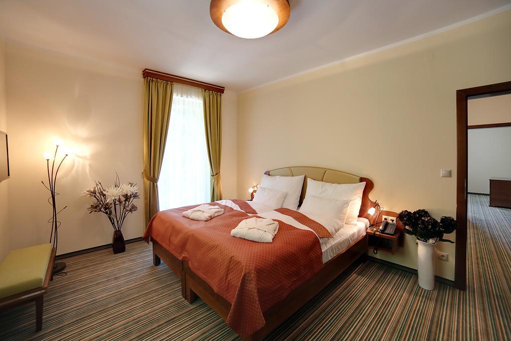 Mariánské Lázně Parkhotel Forest מראה חיצוני תמונה